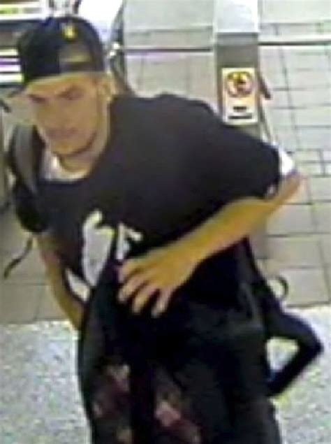 Man Flashed Knife In Attempted Ttc Subway Robbery Police Cbc News