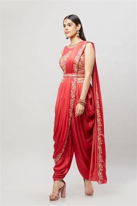 How To Wear Dhoti Style Sarees And Types Of Dhoti Sarees Online