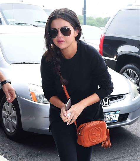 Selena Gomez Summer Airport Outfit Jfk Airport In Nyc June 2015