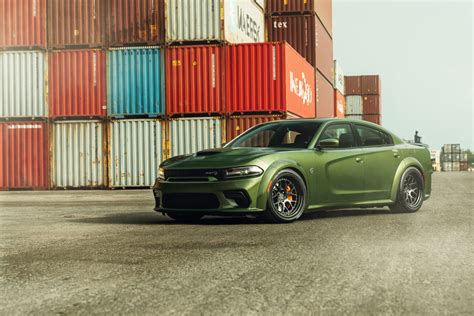 Dodge Charger Hellcat Widebody Green Velgen SL 7 Wheel Wheel Front