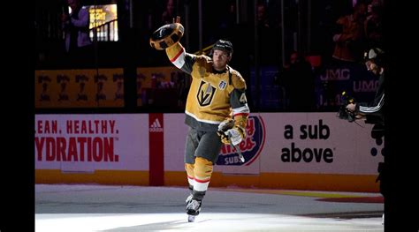 Российский форвард Барбашёв во второй раз завоевал Кубок Стэнли