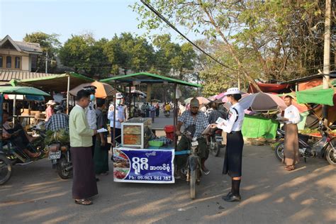 တောင်ငူမြို့၌ ပြည်သူ့စစ်မှုထမ်းဥပဒေနှင့် ပတ်သက်၍ သိကောင်းစရာများ လက်ကမ်းစာစောင်များ ဖြန့်ဝေ