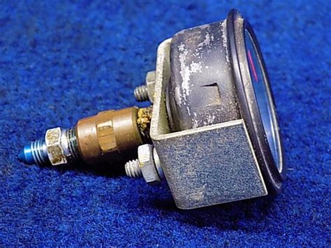 Rochester Npn Gauge Oil Pressure W Mounting Bracket