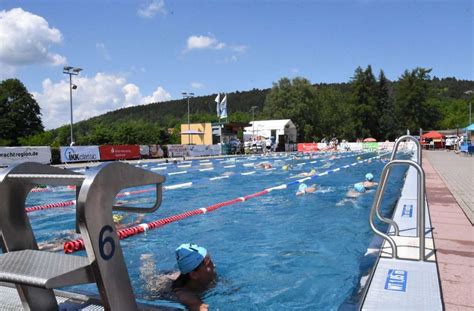 Stunden Schwimmen Viele Rekorde Im Wasser Meiningen Ins Dth Ringen