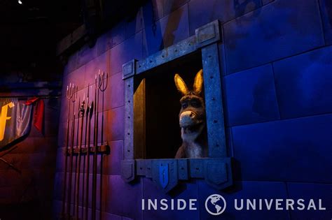 Shrek 4d Debuts Shorter Preshow With Interactive Donkey Inside Universal