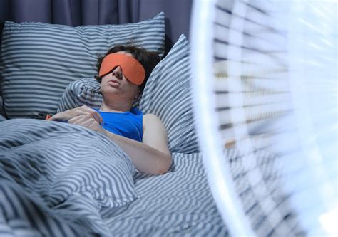 Why Do I Get Hot When I Sleep Sleeping Institute