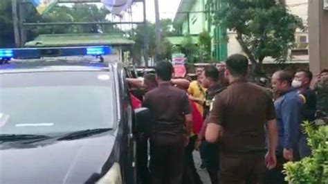 Kejari Lamongan Jebloskan 4 Tersangka Dugaan Mega Korupsi Dana Hibah