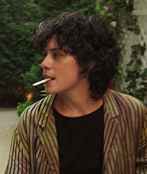 Pin By Julia Heinzel On Curly Hair Inspiration Queer Hair Lesbian Haircut Hair Inspiration