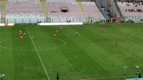 Il Messina Penalizzato Oltre I Suoi Demeriti Passa La Juve Stabia