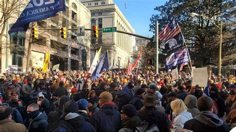 Gun Rights Advocates Rally Peacefully In Virginia Defencetalk