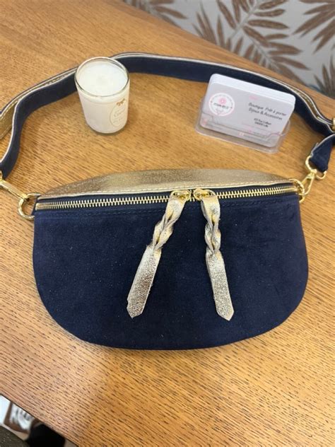 Sac Banane Bi Matière Daim Bleu Marine et Dorée Cuir Plumrose Boutique