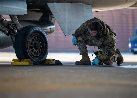 DVIDS News Fueling The Fight Hot Pit Refueling Sustains Combat
