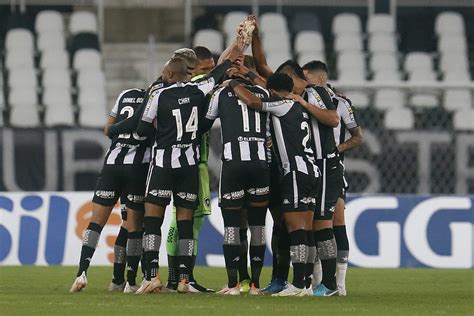 Botafogo confira situação dos contratos de jogadores 22 se encerraram