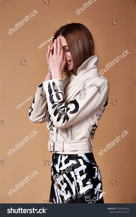Sexy Fashion Model Brunette Hair Wear Stock Photo 1955945563 Shutterstock