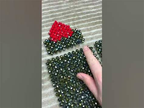 Чехол для телефона из бусин #accessory #сумкаизбусин #diyfashion # ...