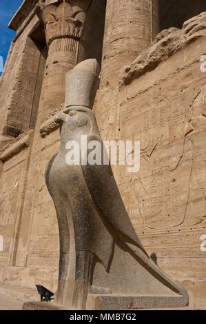 Edfu Gypten Afrika Eingang Zu Den Pronaos Vestib L Des Tempels Des