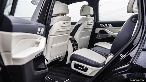 2019 BMW X7 M50d (UK-Spec) | Interior, Rear Seats