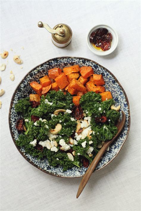 Salade chou kale patates douces rôties vinaigrette de tahini Söta Salt