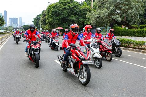 Federal Oil Ajak Tim Gresini Racing Motogp Sapa Penggemar Di Jakarta