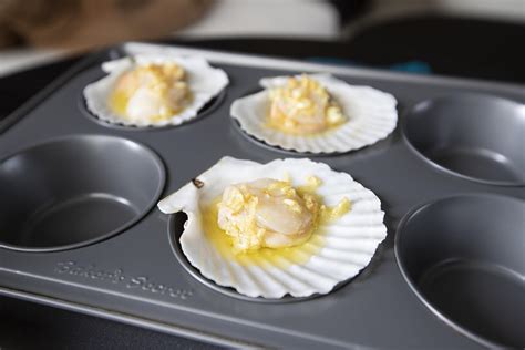 Food Makes Me Happy Scallops In The Shell With Garlic Butter Sauce