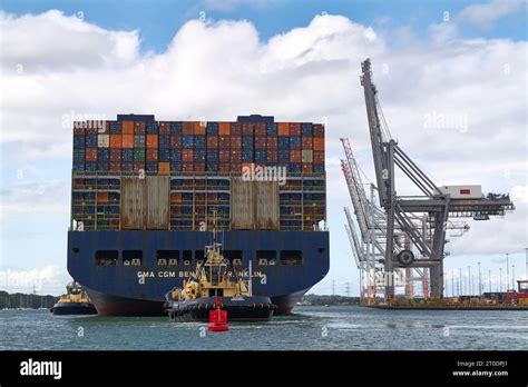 Svitzer Tugs Guide The Ultra Large Container Ship Cma Cgm Benjamin