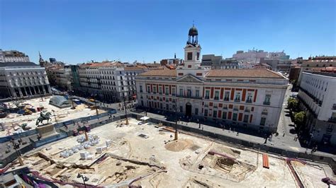 Hallan nuevos restos arqueológicos en la Puerta del Sol a meses de su