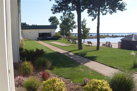 Book Tawas Bay Beach Resort In East Tawas Hotels