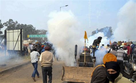 Farmers Protest Live Updates Farmers To Resume March After Night Halt