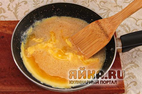 Яичница-болтунья: с помидорами, овощами, пошаговый рецепт с фото