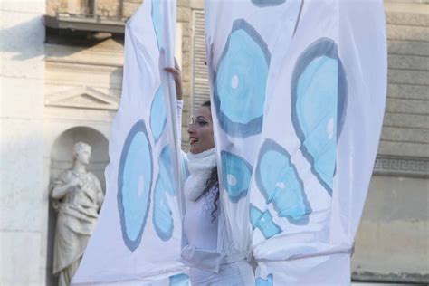 Coriandoli E Sorrisi Per Il Marted Grasso In Centro A Reggio Emilia