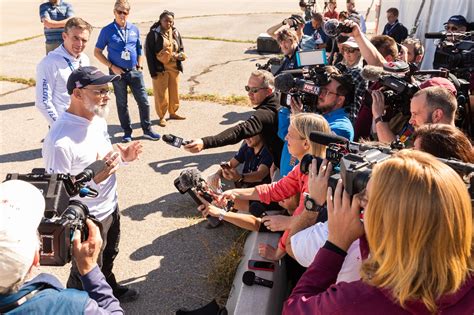 Gallery: OSIRIS-REx team welcomes Bennu sample to Earth | University of ...