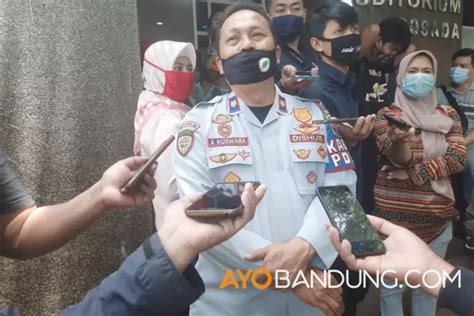 Siap Siap Kendaraan Yang Parkir Liar Di Bandung Bakal Diderek Ayo