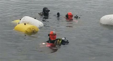 Ragazzo Di Anni Si Tuffa Nel Lago Ma Non Riemerge Morto Annegato