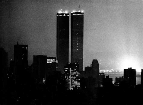 The New York City blackout of 1977 : r/TwinTowersInPhotos