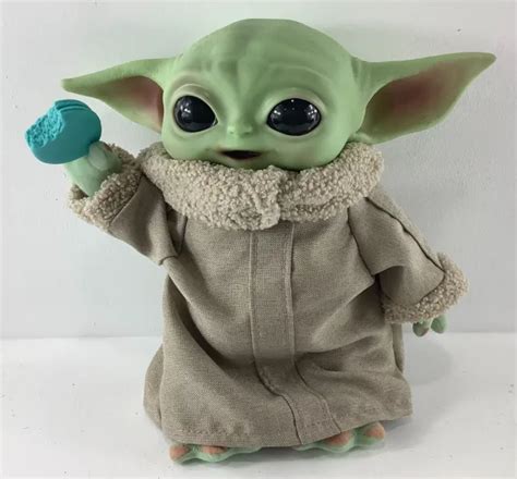 Mattel Star Wars Mandalorian Talking Baby Yoda Grogu Holding Cookie