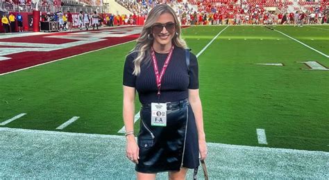 A Fan From Texas A M Claims That Nick Saban S Daughter Had An Affair