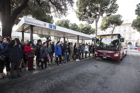 Sciopero A Roma Luned Ottobre A Rischio I Mezzi Atac E Cotral