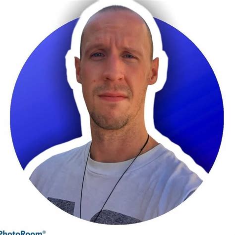 Jonny Instamatthews On Threads