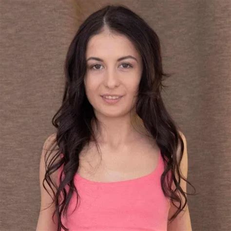 Pretty Brunette Squirts And Screams From Pleasure XHamster