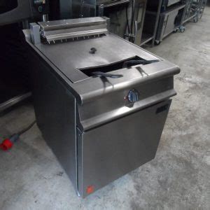 Falcon Dominator E3860 Single Tank Twin Basket Electric Fryer Cater West