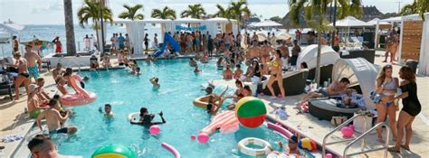 Sunday Pool Party At Wtr Tampa Tampa Fl Jul 29 2018 1120 Am