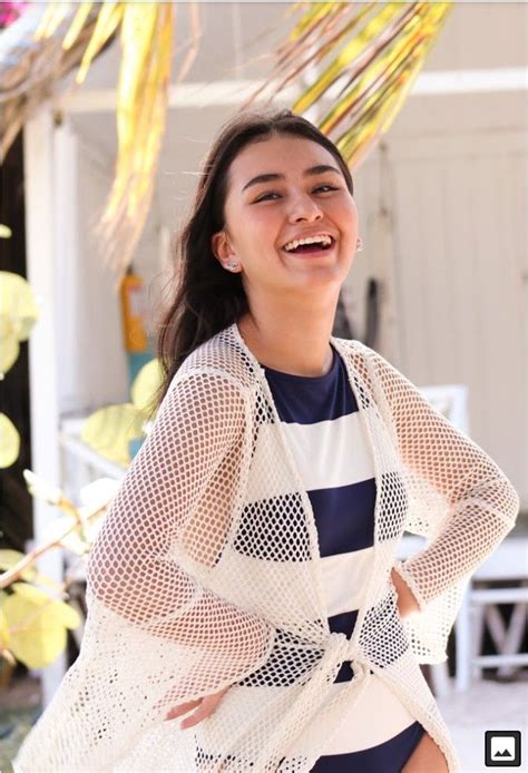 10 Hot Sexy Sophie Giraldo Bikini Pics