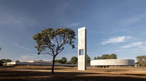 Iglesia De La Sagrada Familia En Brasilia Arqbr Arquitetura E