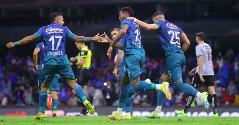 Remonta Cruz Azul A Le N Y Sigue Con Vida