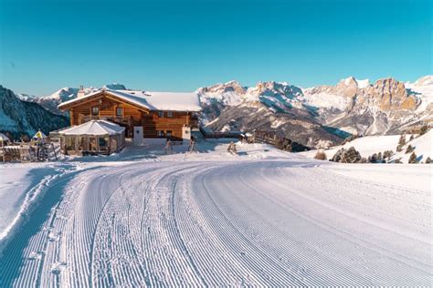 San Valentino Il Regalo Perfetto è Lalba Sulle Piste Da Sci The