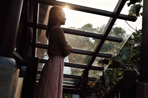 Nữ MC VTV sexy ngạt thở với bikini Báo Dân trí