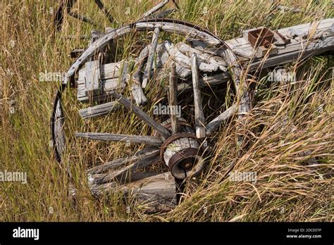 Broken Wagon High Resolution Stock Photography And Images Alamy