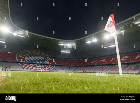 Corner Flag With Fc Bayern Logo Hi Res Stock Photography And Images Alamy