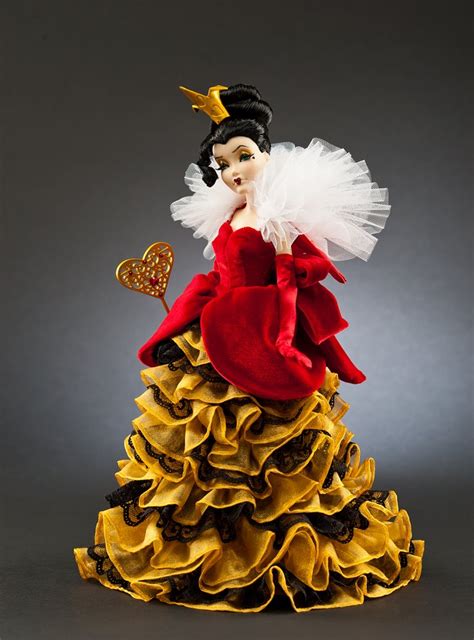 Disney Designer Collection Villains Queen Of Hearts Doll