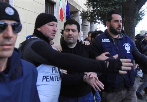 Lecce L Arresto Dell Ergastolano In Fuga La Repubblica